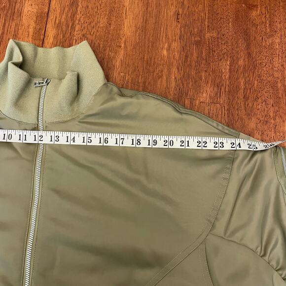 Nike NSW Therma Fit Oversized Bomber Puffer Jacket Quilted Satin Olive WOMEN S M - Picture 13 of 16